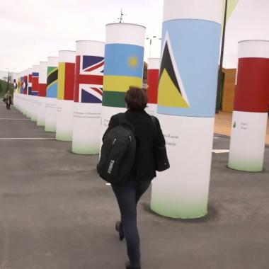 Voir la vidéo de À la veille de la COP22, retour sur la COP21