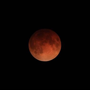 Voir la vidéo de La Lune s’éclipse