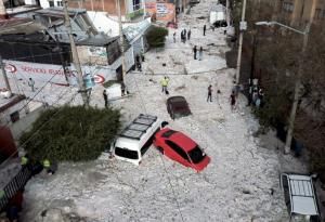 De la grêle sous les tropiques : Guadalajara tapissé de glace