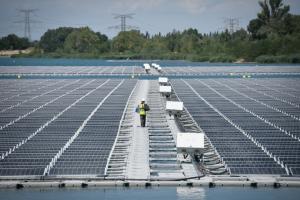 En Provence, la première centrale solaire flottante de France 