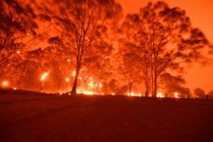 Incendies en Australie : des milliers de personnes prises au piège sur des plages