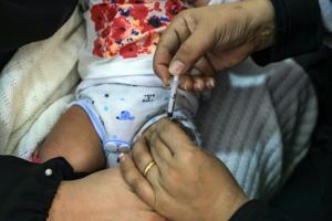 Polio, rougeole : la vaccination de millions d’enfants menacée, selon l’Unicef