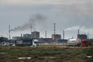 Pollution en Méditerranée après une fuite chimique près de Martigues