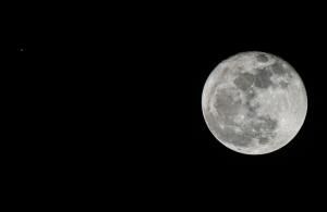 La Lune plus riche en eau que prévu