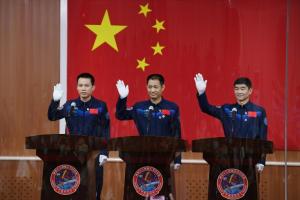 Chine : les astronautes décolleront jeudi pour leur station spatiale