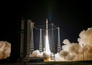 Le lanceur européen Vega envoie plusieurs satellites en orbite