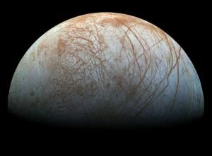 Des sillons glaciaires identifiés au Groenland, possibles indices de vie sur Europa, lune de Jupiter