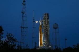 Destination Lune : dernier test pour la fusée de la Nasa