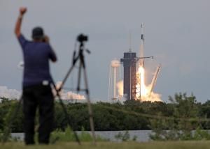 C’est une première : deux astronautes saoudiens en route vers l’ISS