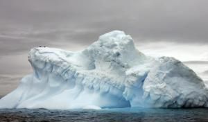 Plus de 40 % des plateformes de glace de l’Antarctique ont rétréci en 25 ans, selon une étude 