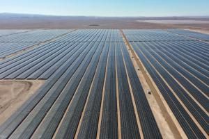 La plus grande centrale solaire du Chili inaugurée dans le désert de l’Atacama