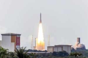 Premier vol réussi de la fusée européenne Ariane 6