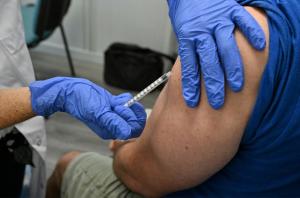 Mpox : 232 sites de vaccination déjà ouverts en France, annonce Attal 