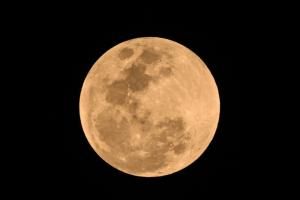 La Lune se pare de rouge lors d’une éclipse totale 