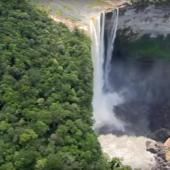 Voir la vidéo de Le plateau des Guyanes