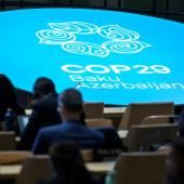 La COP29 déçoit : les pays pauvres se résignent à un accord financier &quot;trop faible&quot;